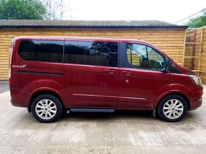 2025 Ford Tourneo Custom