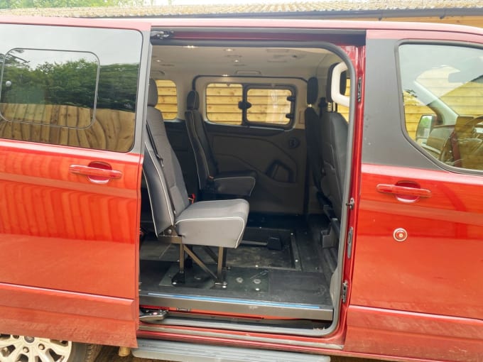 2025 Ford Tourneo Custom