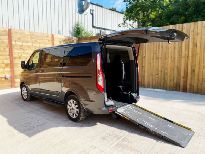 2025 Ford Tourneo Custom