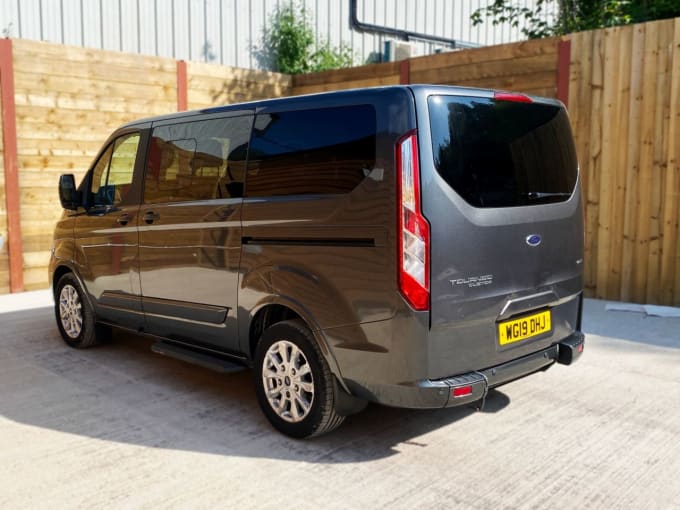 2025 Ford Tourneo Custom