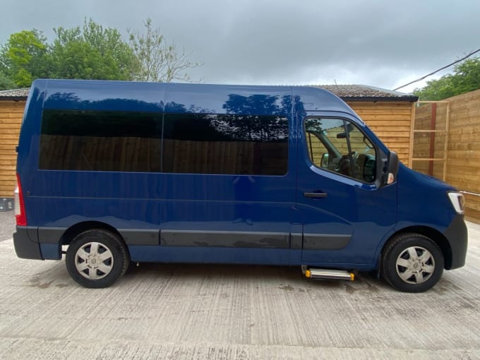 2025 Renault Master