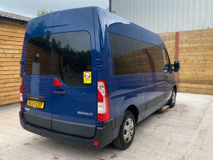 2025 Renault Master