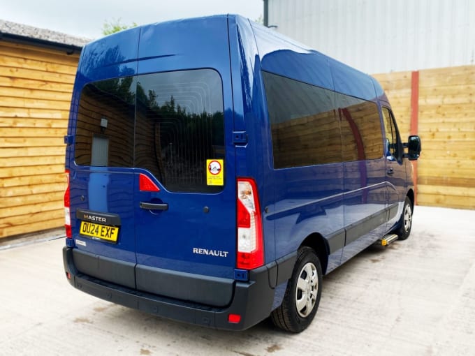 2025 Renault Master