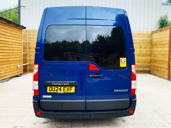 2025 Renault Master