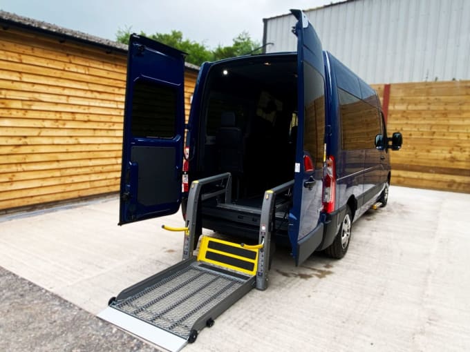 2025 Renault Master