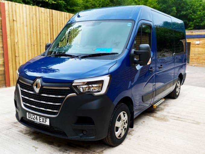 2025 Renault Master