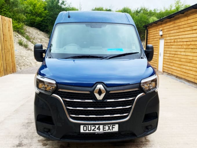 2025 Renault Master