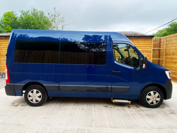 2025 Renault Master