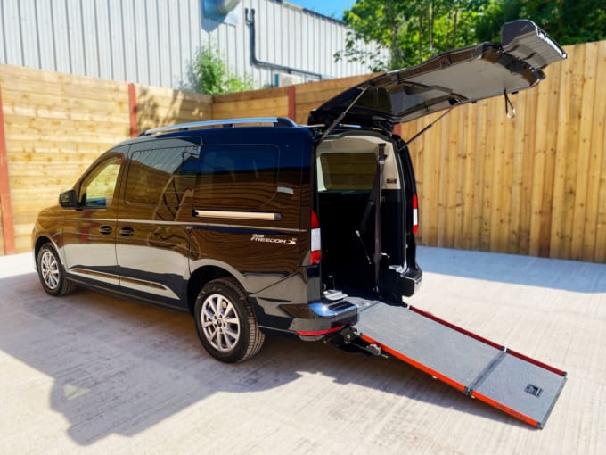 2025 Ford Grand Tourneo Connect
