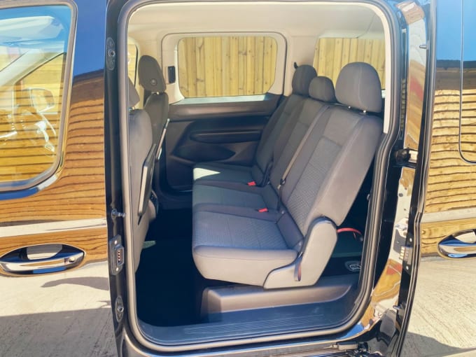 2025 Ford Grand Tourneo Connect