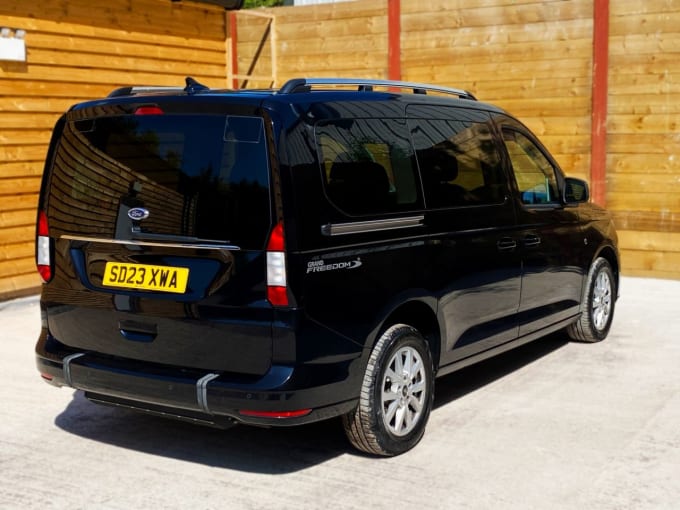 2025 Ford Grand Tourneo Connect
