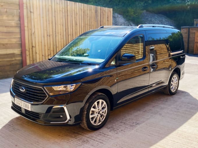2025 Ford Grand Tourneo Connect