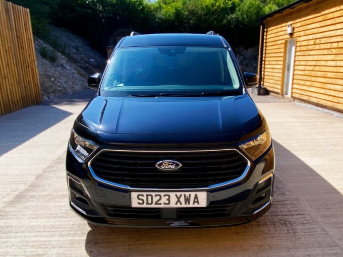 2025 Ford Grand Tourneo Connect