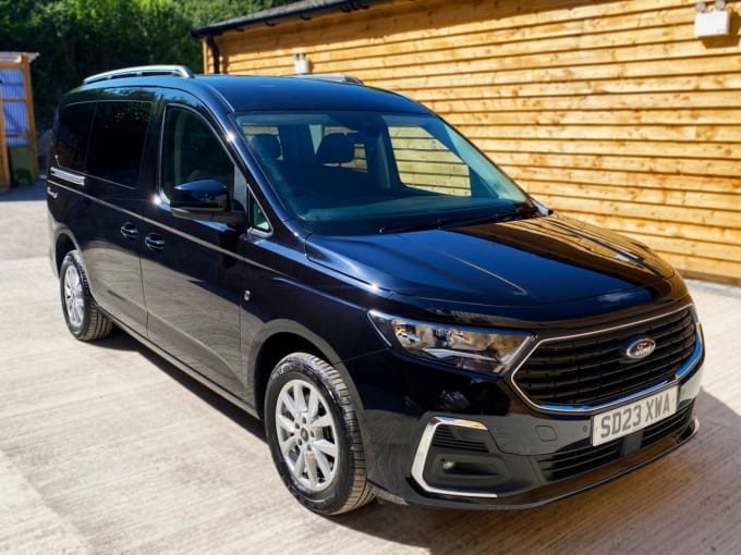 2025 Ford Grand Tourneo Connect