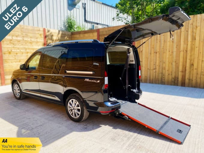2025 Ford Grand Tourneo Connect
