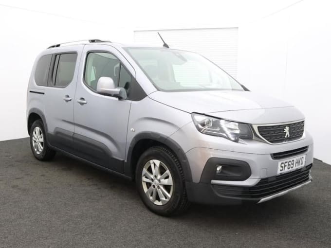 2025 Peugeot Rifter