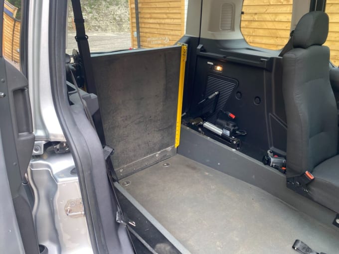 2025 Ford Tourneo Connect