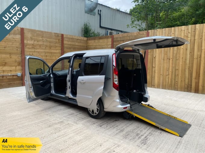2025 Ford Tourneo Connect