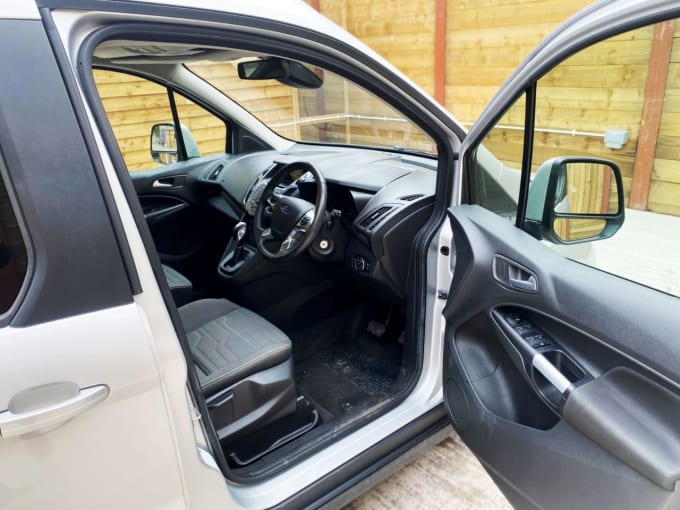 2025 Ford Tourneo Connect