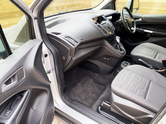 2025 Ford Tourneo Connect