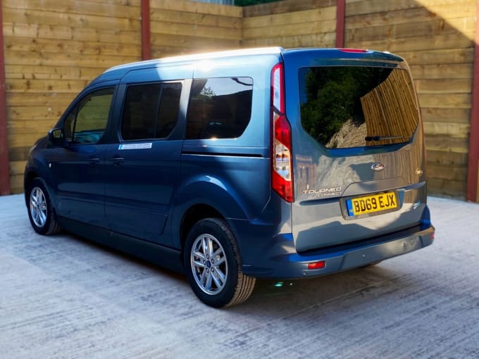 2025 Ford Grand Tourneo Connect
