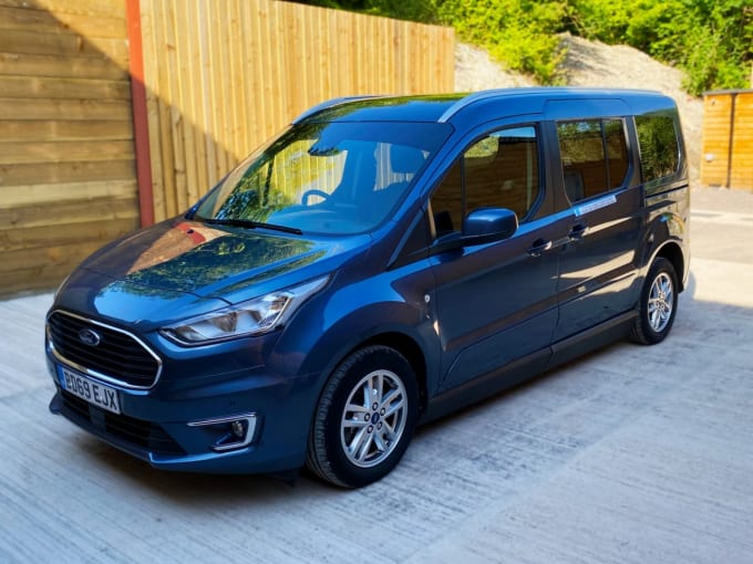 2025 Ford Grand Tourneo Connect