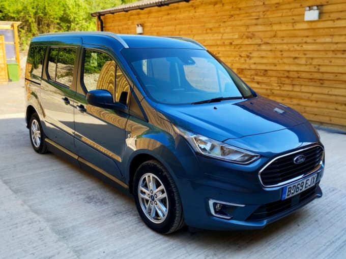 2025 Ford Grand Tourneo Connect