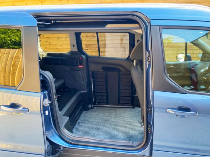 2025 Ford Grand Tourneo Connect