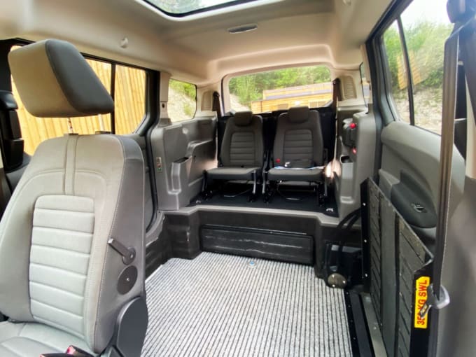2025 Ford Grand Tourneo Connect
