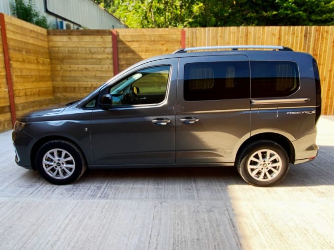 2025 Ford Tourneo Connect
