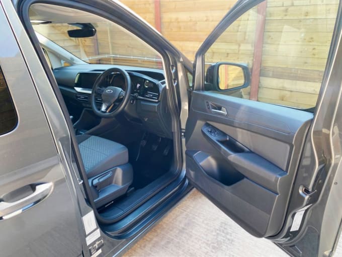 2025 Ford Tourneo Connect