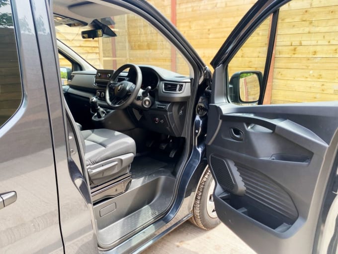 2025 Renault Trafic