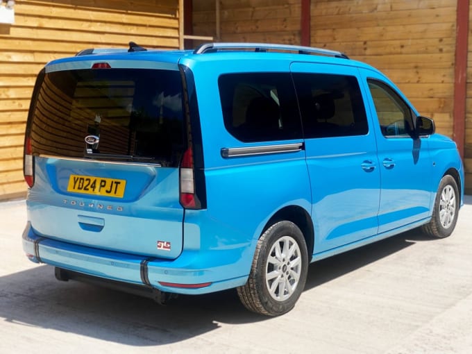 2025 Ford Grand Tourneo Connect