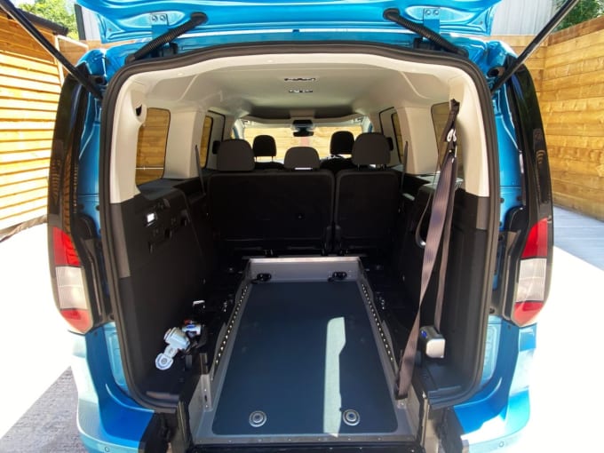 2025 Ford Grand Tourneo Connect