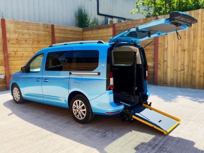 2025 Ford Grand Tourneo Connect
