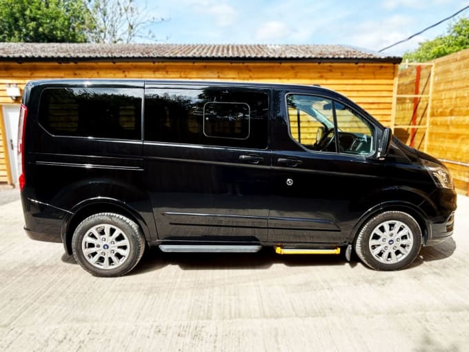 2025 Ford Tourneo Custom