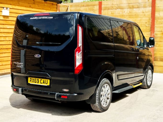 2025 Ford Tourneo Custom