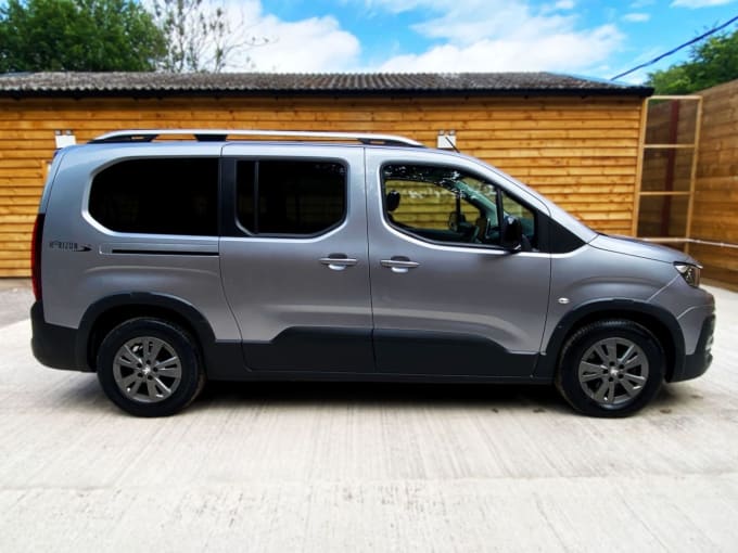 2025 Peugeot Rifter