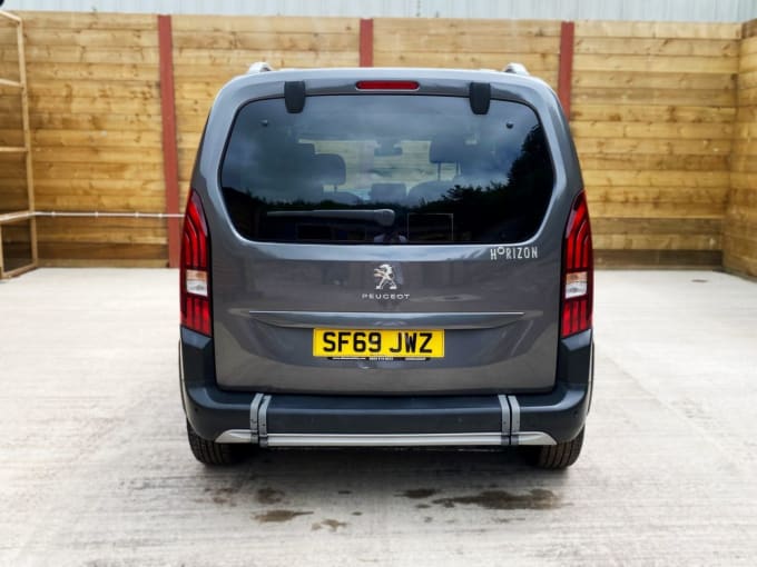 2025 Peugeot Rifter
