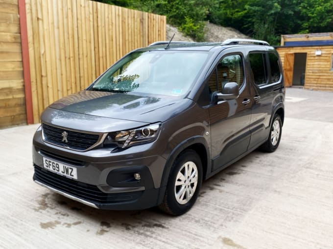 2025 Peugeot Rifter
