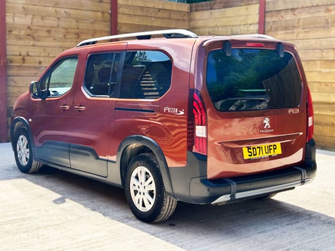 2025 Peugeot Rifter