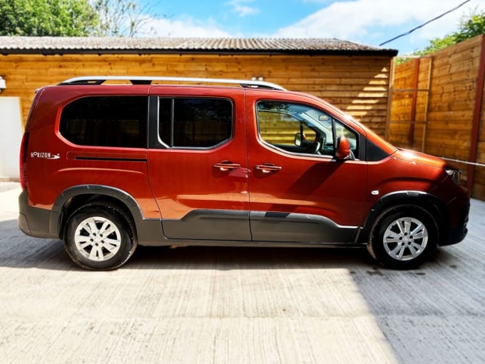 2025 Peugeot Rifter