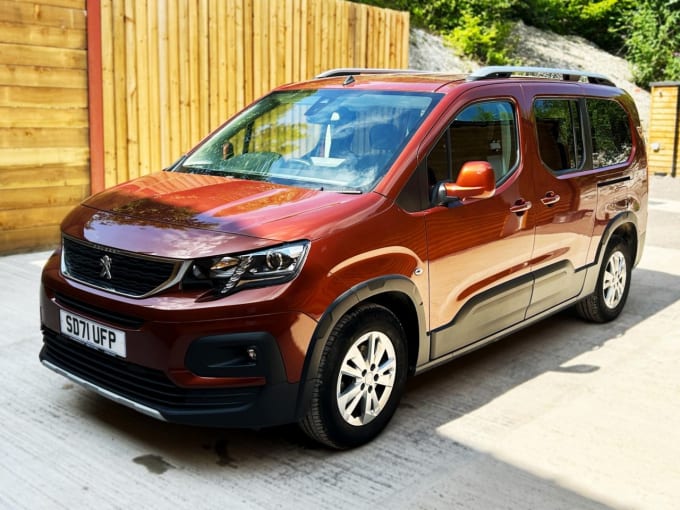 2025 Peugeot Rifter
