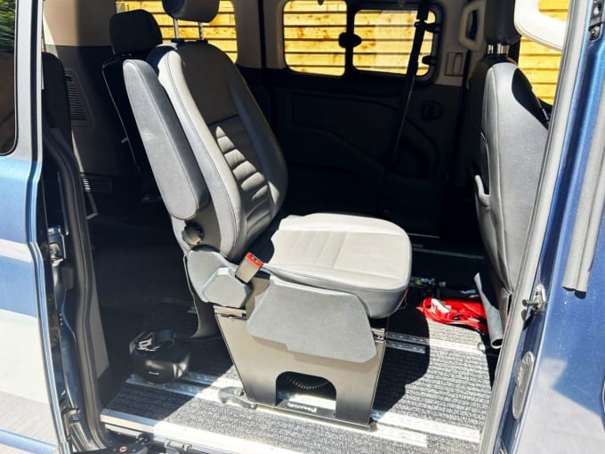 2025 Ford Tourneo Custom