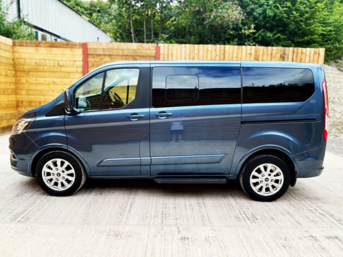 2025 Ford Tourneo Custom