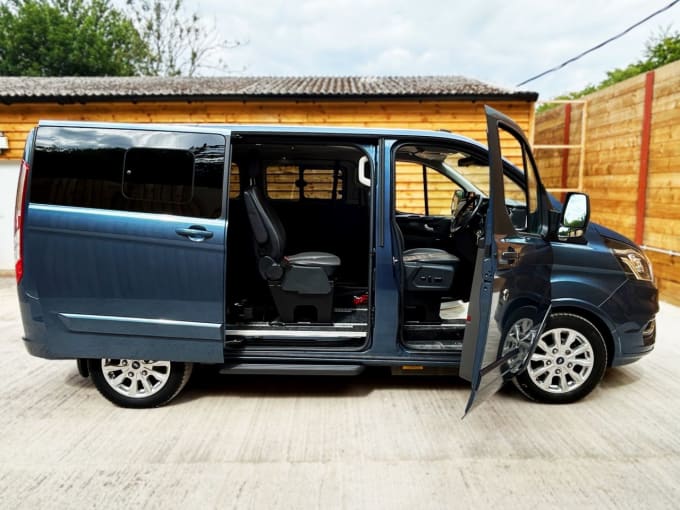 2025 Ford Tourneo Custom