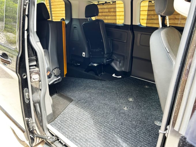 2025 Ford Tourneo Custom