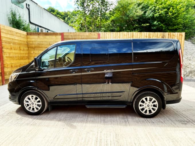 2025 Ford Tourneo Custom