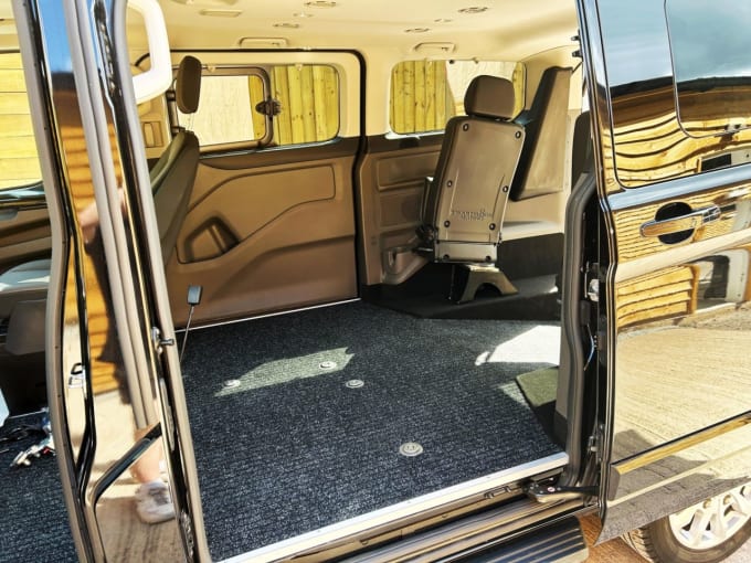 2025 Ford Tourneo Custom