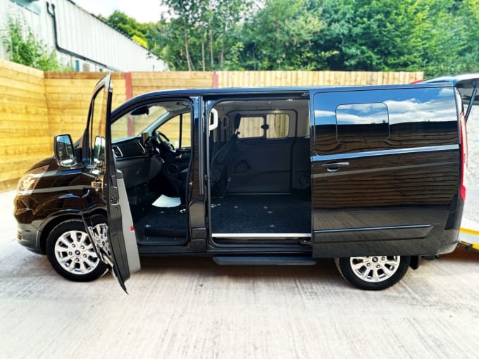 2025 Ford Tourneo Custom